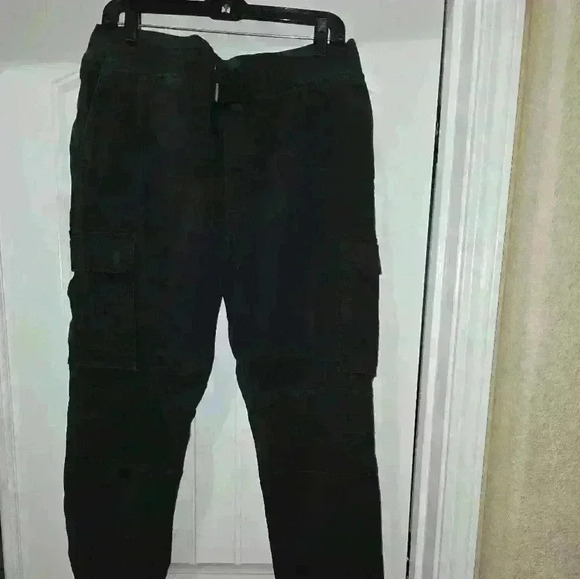 H&M  Black Mens/Unisex  Cargo Jogger - Size L - - Picture 2 of 7